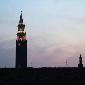 Appartamento Home4you, Cremona
